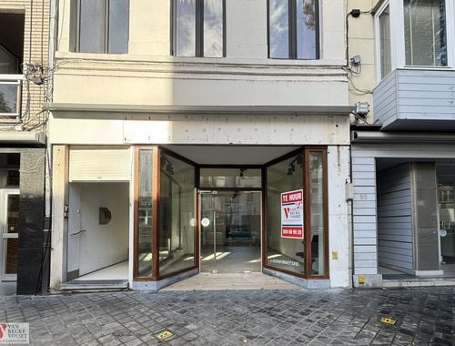                                         Handelsgelijkvloers te huur in Oostende, € 1.050
