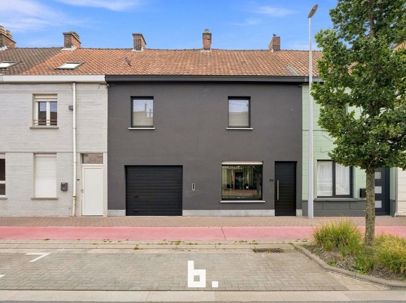 Huis te koop in Brugsesteenweg 104,
                    8800 Roeselare