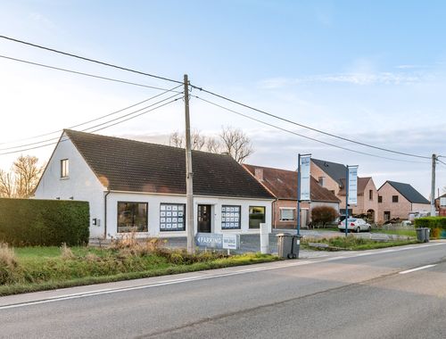                                         Kantoor met woning te koop in Heist-op-den-Berg, € 529.000

