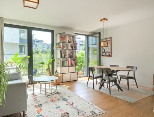                                         Appartement à vendre à Uccle, € 430.000

