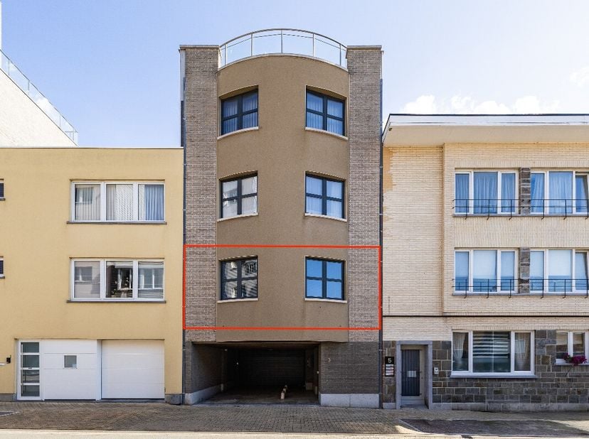 Zeebruges: Appartement 2 chambres prêt à emménager à vendre avec grande terrasse à Zeebruges. Cet appartement soigné et prêt à emménager est situé au