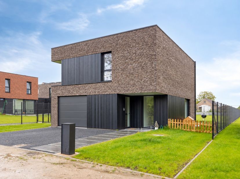 Huis te koop in Kazernestraat 7D,
                    9630 Hundelgem