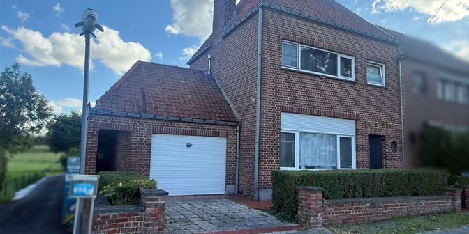 Huis te koop in Avenue des Héros Leuzois 89, 7900 Leuze