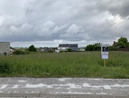                                         Grond te koop in Deerlijk, € 290.000
