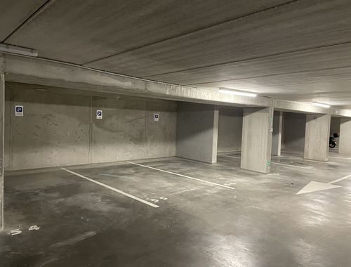                                         Garage en sous-sol à vendre à Laeken, € 92.700
