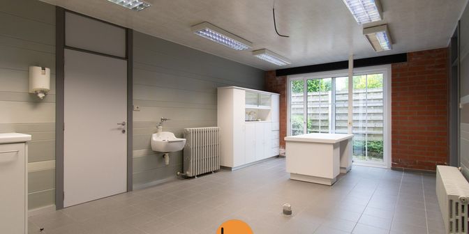 Bedrijfsvastgoed te huur in Sint-Eloois-Winkelstraat 8, 8880 Ledegem