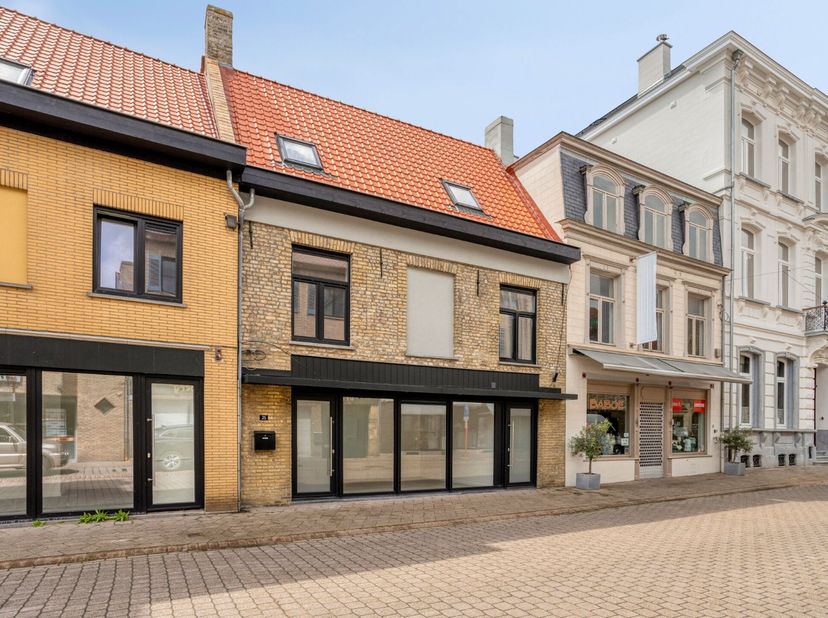 Bien professionnel à vendre
                    à 8630 Veurne