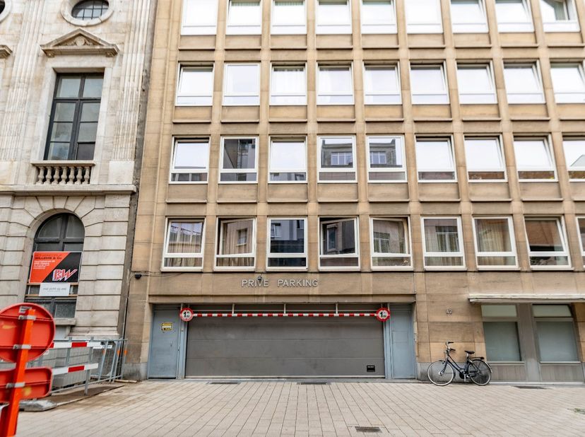 Garage à louer
                    à 2000 Antwerpen