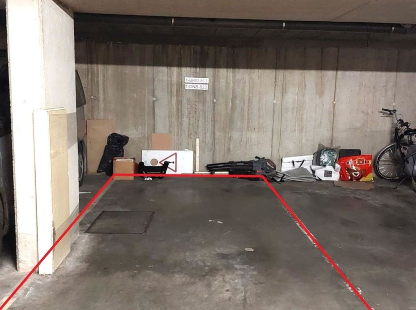 HOBOKEN | HASPENGOUWSTRAAT 33 | ONDERGRONDSE AUTOSTAANPLAATS TE KOOP!