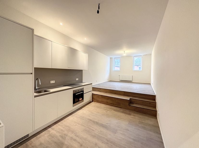 Appartement te huur in Rue de la Monnaie 14 bus 212,
                    5000 Namur