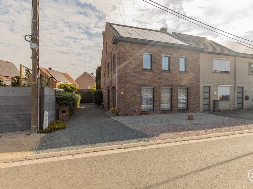Huis te koop in Jules De Brouwerpark 5,
                    9220 Hamme
