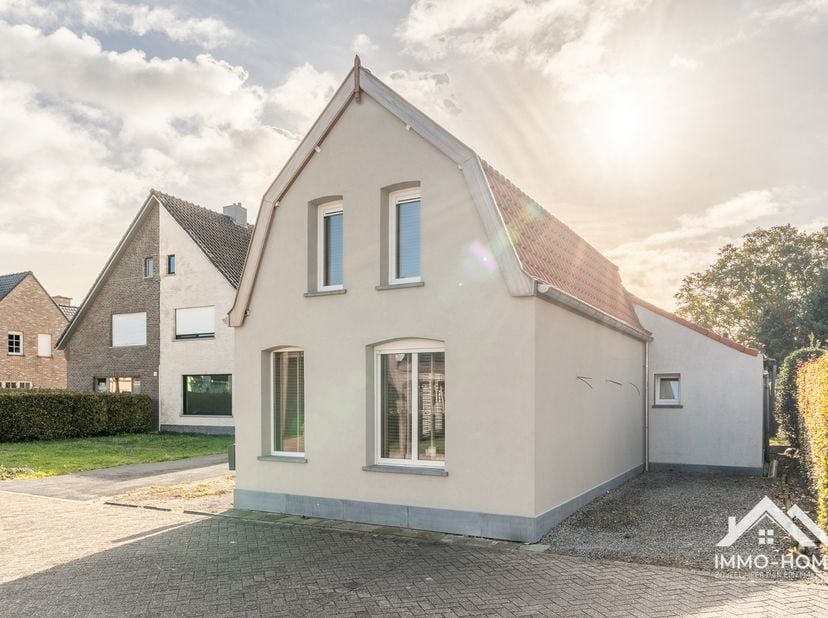 Huis te huur in Schoolstraat 8,
                    9991 Adegem