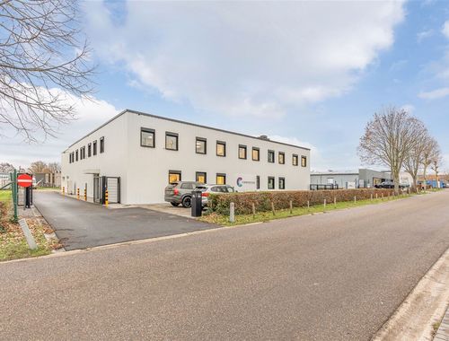                                         Commercieel Gebouw te huur in Hasselt, € 5.000
