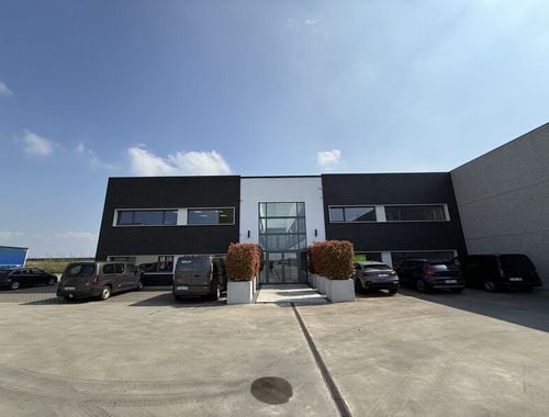                                        Espace de bureaux à louer à Andrimont, € 3.000
