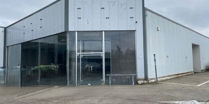 Bedrijfsvastgoed te huur in Zeelsebaan 83, 9200 Grembergen