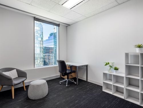                                         Bureaux à louer à Berchem, € 129
