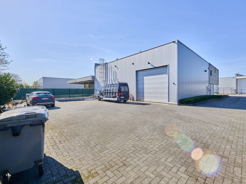 Bien professionnel à vendre
                    à 3520 Zonhoven
