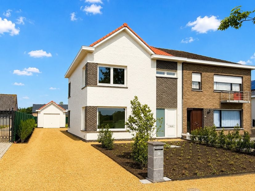 Huis te koop in Steinstraat 86,
                    9810 Nazareth