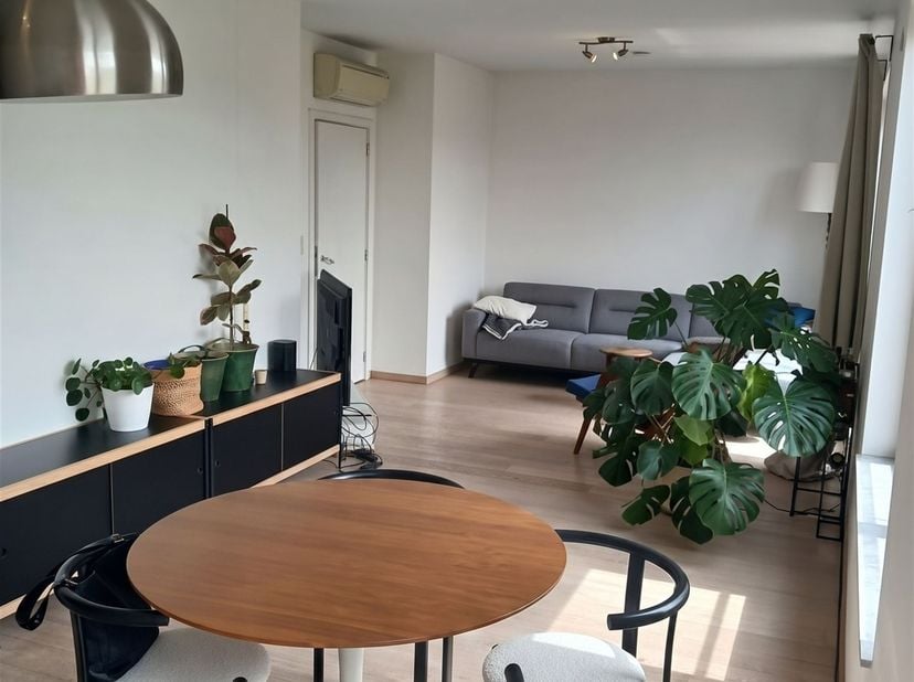 Superbe appartement, idéalement situé à Bruxelles, à saisir! Cet appartement prêt à emménager est doté de tout le confort nécessaire et se trouve au 7