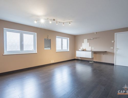                                         Bureaux à louer à Waterloo, € 650
