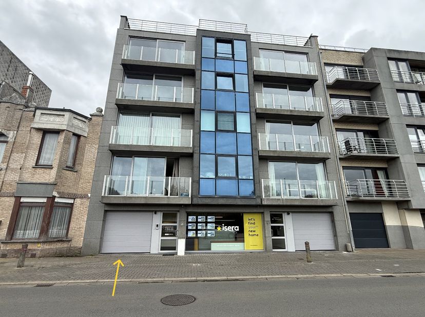 Garage à vendre
                    à 8450 Bredene