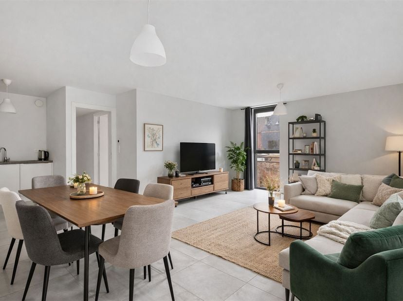Het energiezuinig appartement is ideaal gelegen in een rustige, toch centrale wijk van Sint-Niklaas, met vlotte toegang tot het stadscentrum en de bel