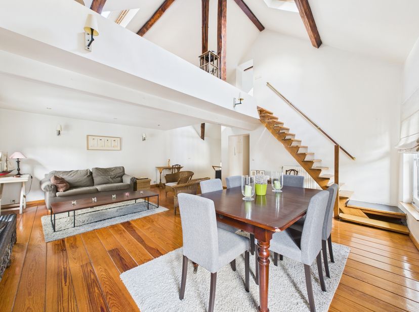 Appartement te huur in Rue de la Longue Haie,
                    1050 Elsene