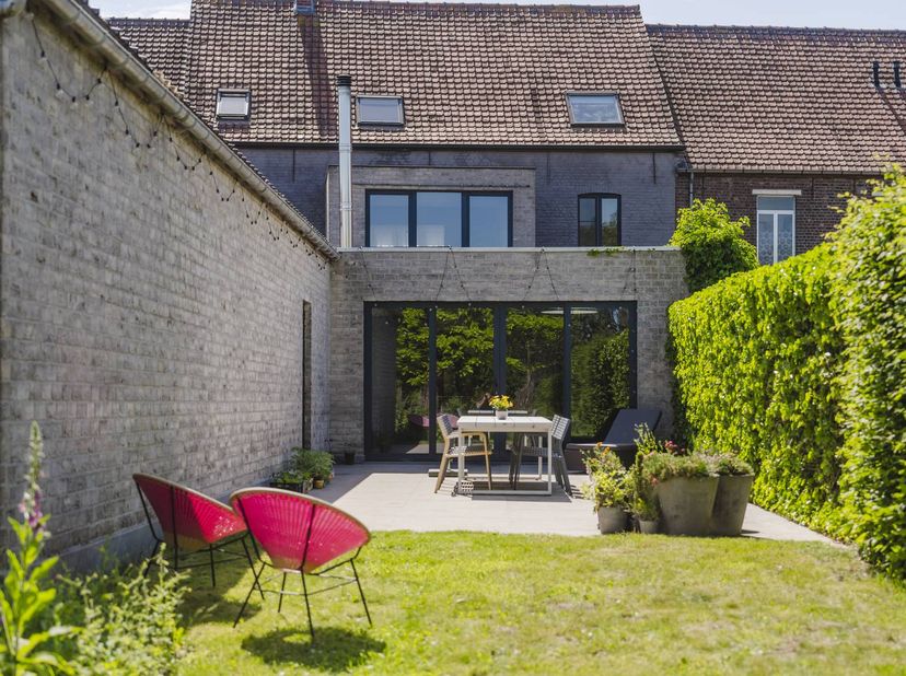 Huis te koop in Centrumstraat 37,
                    9870 Olsene