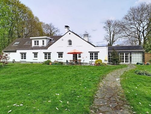                                         Villa à vendre à Lasne-Chapelle-Saint-Lambert, € 1.070.000
