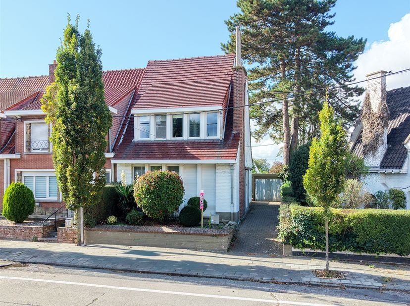 Huis te koop in ,
                    7700 Moeskroen