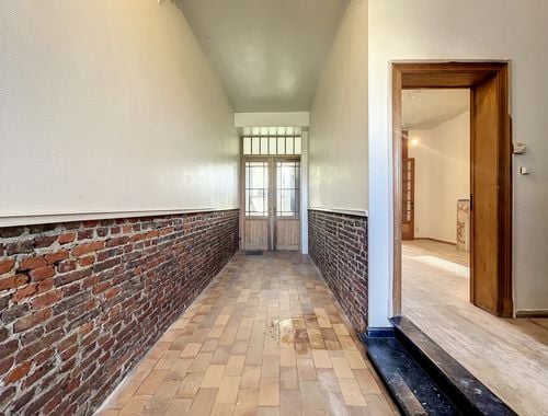                                         Maison à louer à Namur, € 1.600
