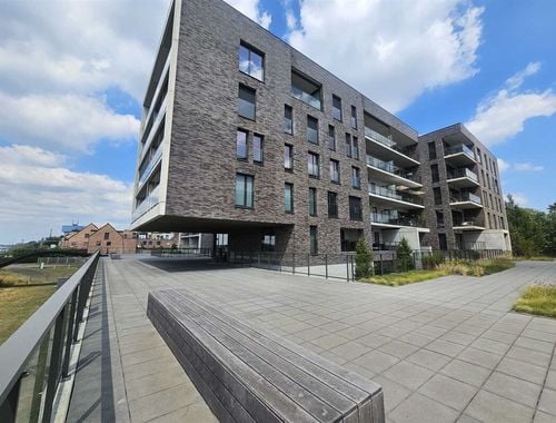                                         Appartement à louer à Hemiksem, € 950
