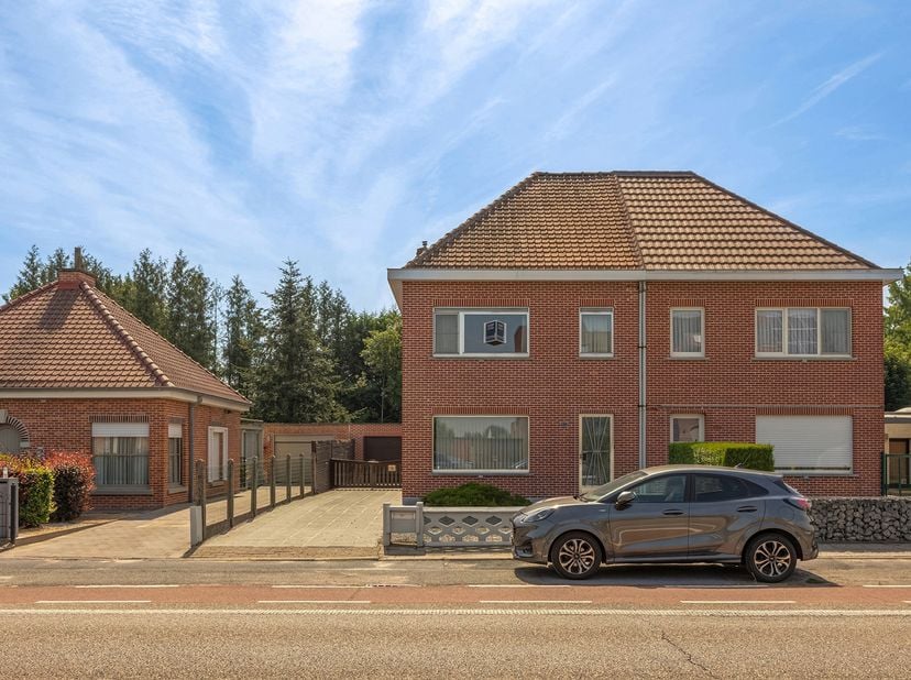 Huis te koop in Klapperbeekstraat 135,
                    9100 Sint-Niklaas