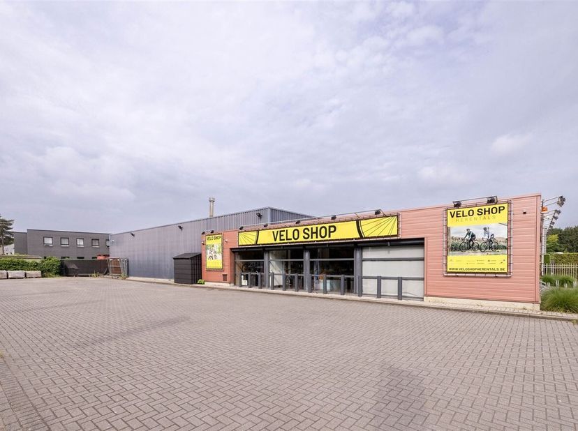 Bien professionnel à vendre
                    à 2200 Herentals
