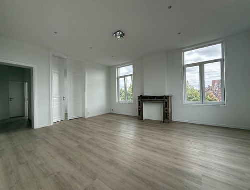                                         Appartement te huur in Tournai, € 780
