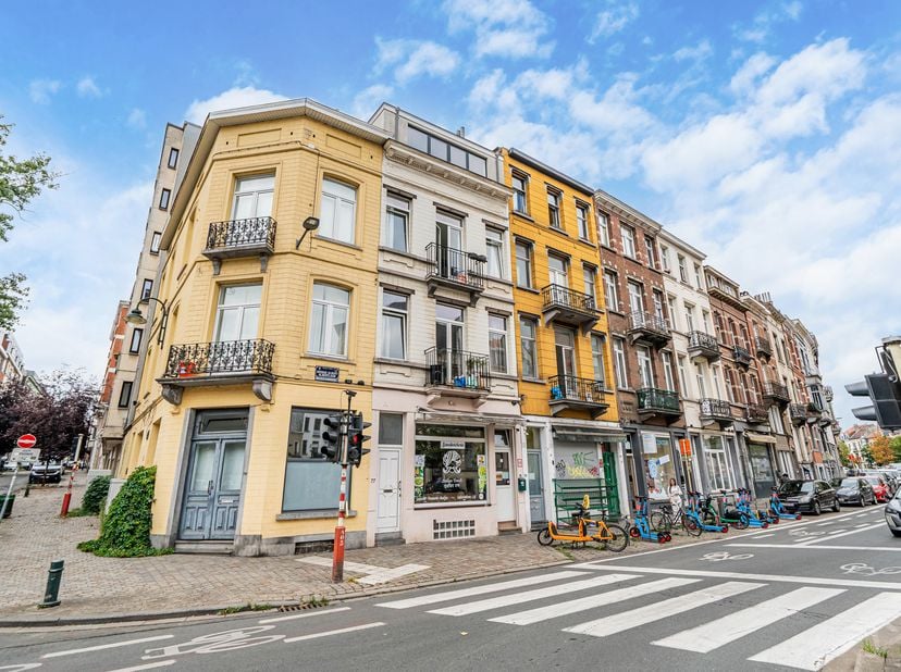 Bedrijfsvastgoed te koop in Avenue Albert 75,
                    1190 Vorst