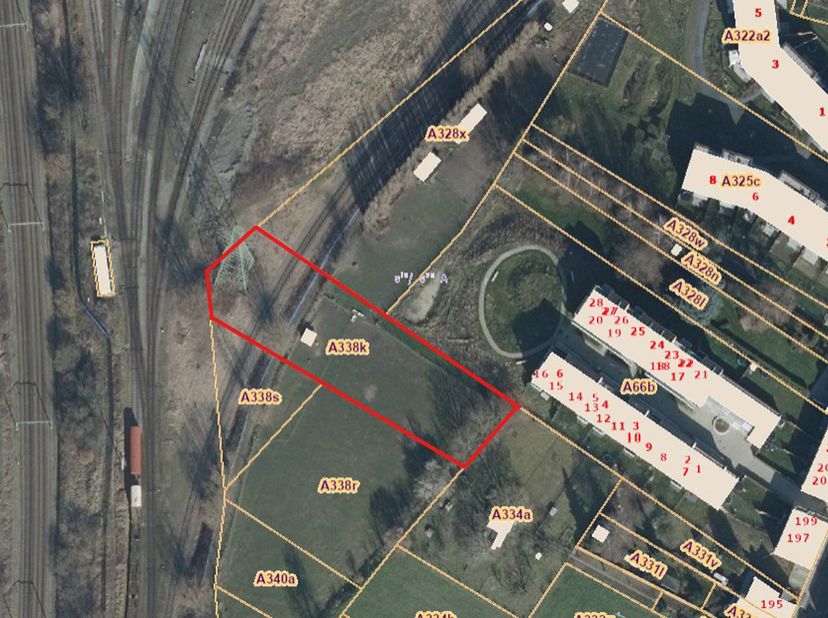 Perceel van 2.180 m² met bouwzone. Veel potentieel. Ideaal voor het bouwen van een open bebouwing. Voor meer informatie: 0477/68.32.18