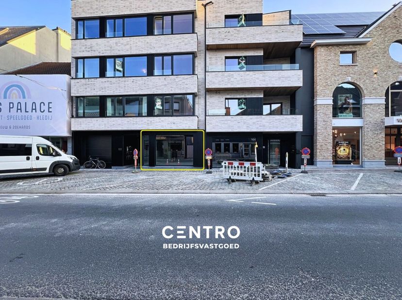 Bedrijfsvastgoed te huur in Wallenstraat 18-22,
                    8800 Roeselare