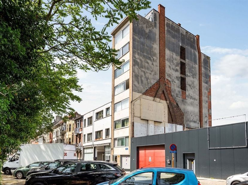 Op te frissen 2-slaapkamerappartement in het centrum van Mechelen<br />
Op zoek naar een appartement op een toplocatie? Dit 2-slaapkamerappartement be