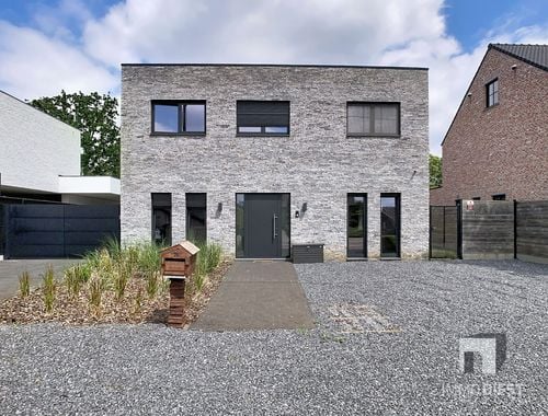                                         Villa te koop in Paal, € 589.000
