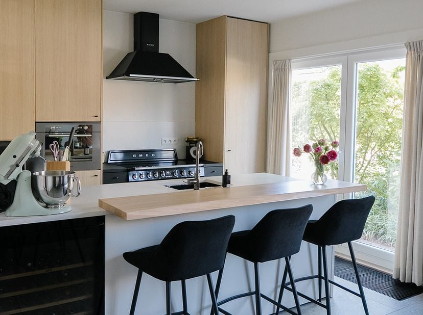 Bienvenue au Hoogvennestraat 25, situé dans le verdoyant quartier de Kiewit : la combinaison parfaite de proximité urbaine et de nature, à distance de