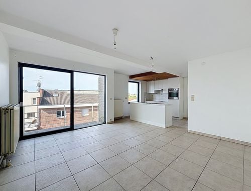                                         Appartement te huur in Moeskroen, € 690
