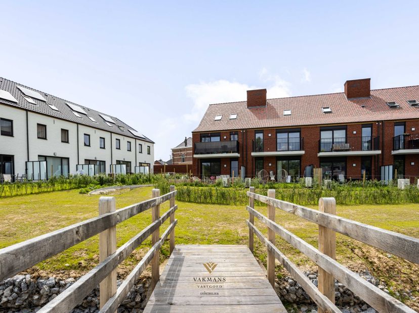 <br />
‼️ONGEZIENE STERKE PRIJSDALING voor deze 2 laatste exclusieve nieuwbouwwoningen onmiddellijk beschikbaar met 4 slaapkamers op den buiten in een