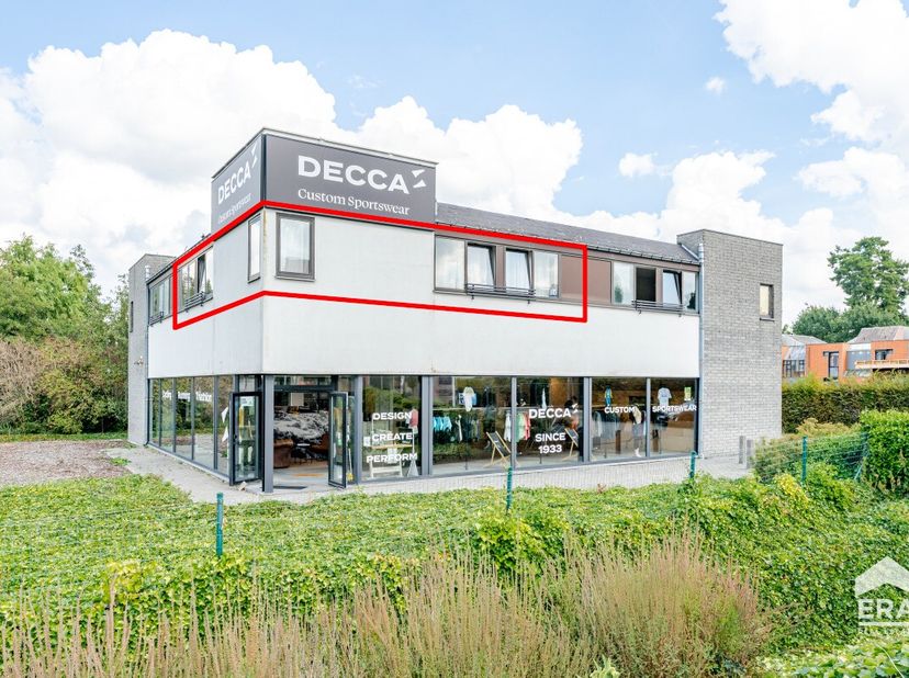 Te koop: Op centrale ligging in Kluisbergen vind je dit instapklare tweeslaapkamerappartement.Dit appartement is gelegen in een kleine residentie van