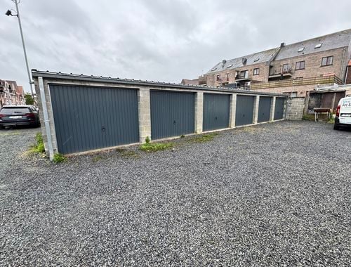                                         Box à louer à Ninove, € 90
