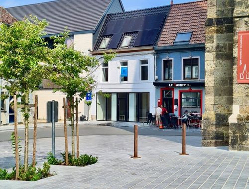                                         Handelszaak te koop in Frasnes-lez-Buissenal, € 165.000
