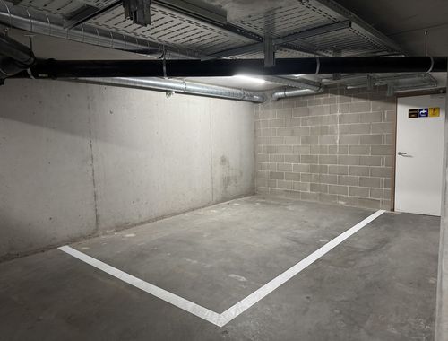                                         Garage en sous-sol à vendre à Diksmuide, € 22.500
