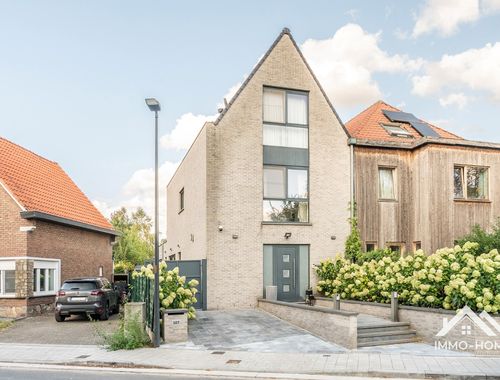                                         Woning te koop in Oostakker, € 784.000
