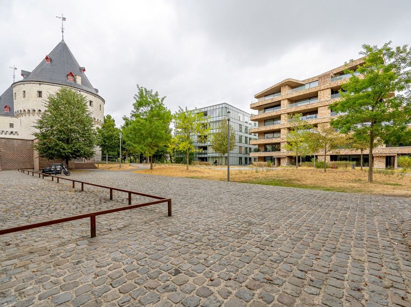 - Ideale ligging aan de Broeltorens in Kortrijk: De Paulientjes 4<br />
- Recent, instapklaar appartement (bouwjaar 2021)<br />
- Gelegen op de eerste