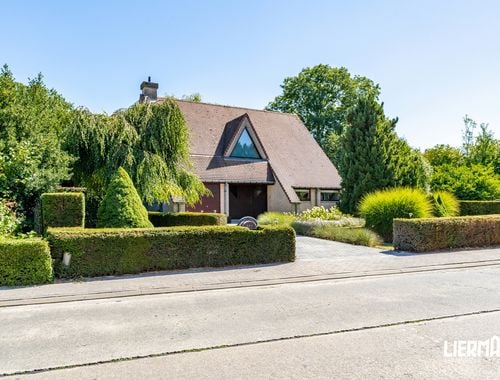                                         Villa te koop in Aaigem, € 579.000

